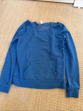 Alternative Sky Blue off shoulder Fleece Sweatshirt sz M
